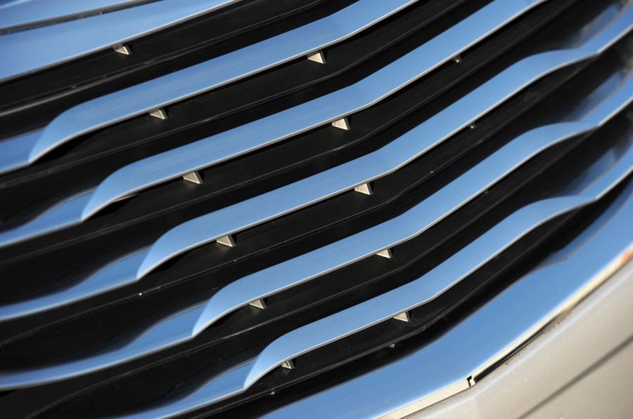  Chrysler 200 2011 года  (фото 48 из 122)